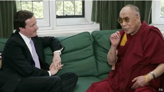 中英人權對話本來在達賴喇嘛訪問英國爭議之後已經得到了恢復。