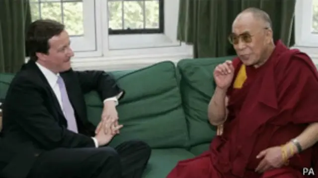 Ông David Cameron gặp Dalai Lama hồi năm 2012