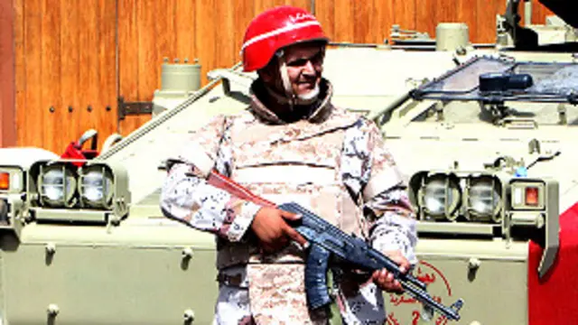 تحاول السلطات الليبية جاهدة فرض الأمن في أرجاء البلاد منذ الإطاحة بالرئيس الراحل معمر القذافي في أواخر 2011