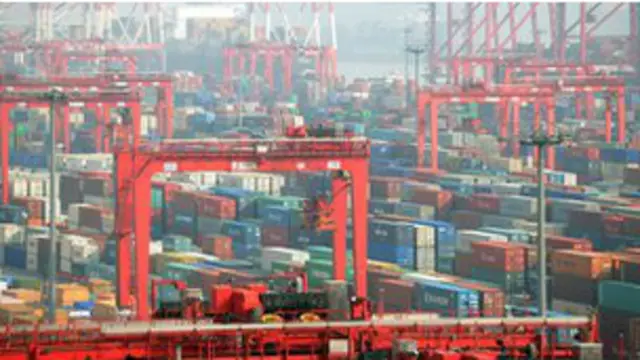 Xuất khẩu và sản xuất là các động lực chính cho sự tăng trưởng kinh tế Trung Quốc