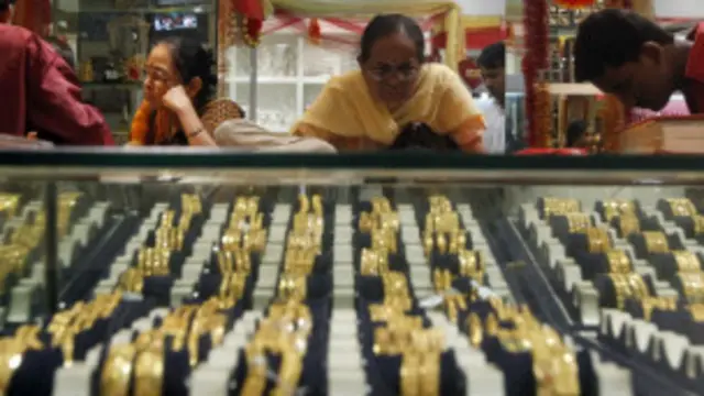 जेब में पैसा है तो जो चाहे ख़रीदो