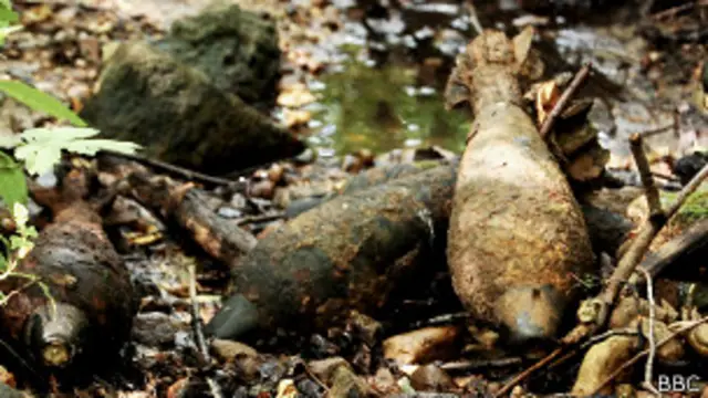 Тысячи мин и снарядов, лежащих в земле, находятся в рабочем состоянии