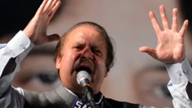 أطيح بنواز شريف في الانقلاب العسكري الذي قاده برفيز مشرف