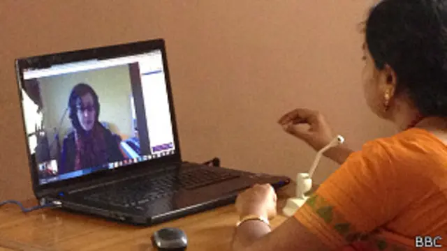 स्काइप के ज़रिए सुरों का ज्ञान देती विद्या सुब्रमण्यम