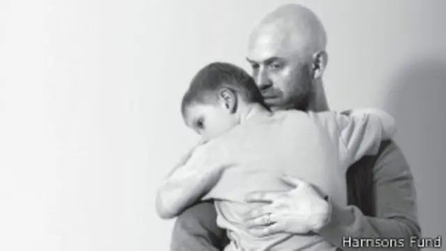 Alex Smith e seu filho (foto: Harrisons Fund)