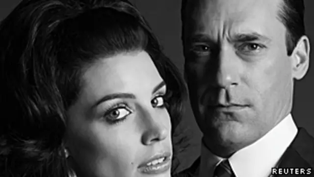 Mad Men es otro de los clásicos. Su protagonista Jon Hamm compite por la categoría mejor actor.