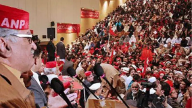 تېرو پنځو کلونو کې عوامي نشل ګوند پر خيبر پښتونخوا حکومت کاوه.