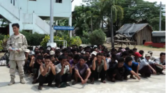 ထိုင်းနိုင်ငံထဲ ခိုးဝင်းဖို့ ကြိုးစားသူတွေကို ဖမ်းထားပုံ