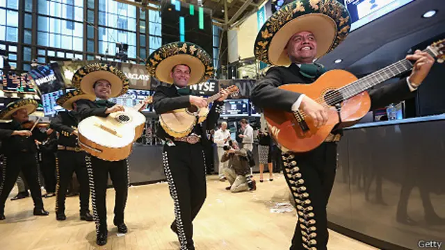 Mariachis en la Bolsa de Nueva York