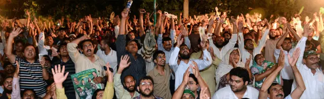 نوازشریف بي بي سي ته وویل پاکستان کې د بدلون راوستو او شته ستونزو هوارولو ته چمتو دی.