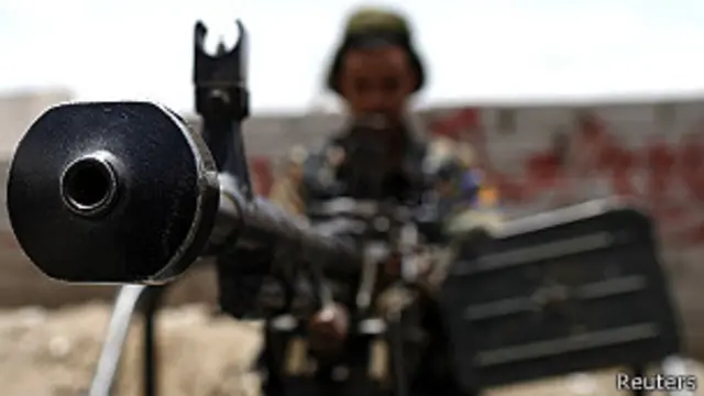 قتلت قوات الأمن أحد المشتبه بهم واعتقلت ثلاثة آخرين