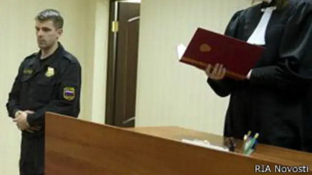 судья и пристав