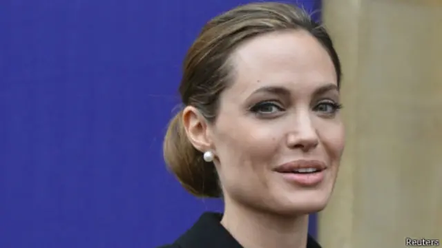 Angelina Jolie hy vọng câu chuyện của cô sẽ giúp ích cho các phụ nữ khác