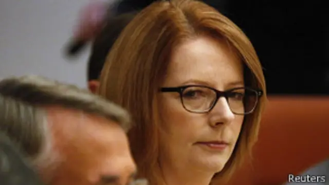 جولیا گیلارڈ 