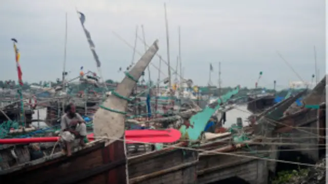 قد يضرب الاعصارميناء شيتاغونغ 