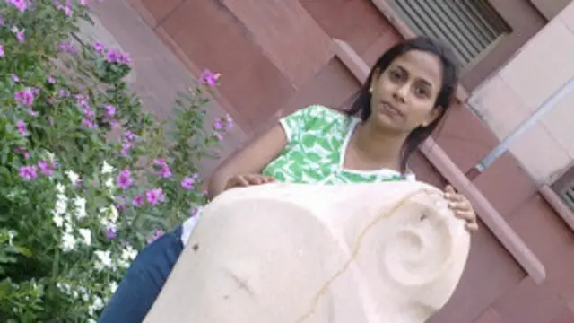 कैंसर का पता चलने के बाद भी पूनम ने पढ़ाई जारी रखी और वो इलाहाबाद से पीएचडी कर रही थीं.