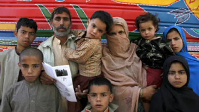 تلاسیمیا یوه جوړښتي نیمګړتیا ده چې د ارثي ناروغي په بڼه له مور او پلار نه ماشوم ته اوړي