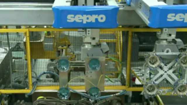 الفرنسيون يتمسكون بأمل عودة النمو. 