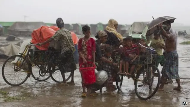 तूफान महासेन से लोगों में दहशत है