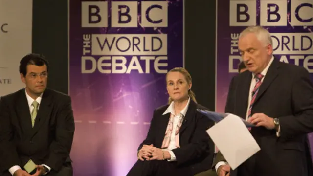 Một thảo luận ở Ngân hàng Thế giới của BBC World, kênh phát vào hơn 200 nước