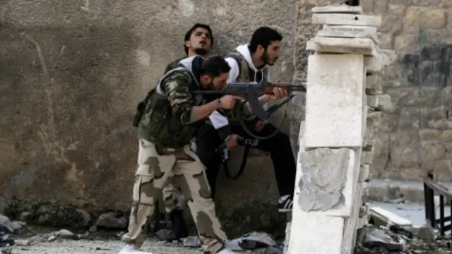 Ҳисоботда исёнчи гуруҳлар таркибида кўплаб хорижий ёлланма жангчилар борлиги келтирилган.