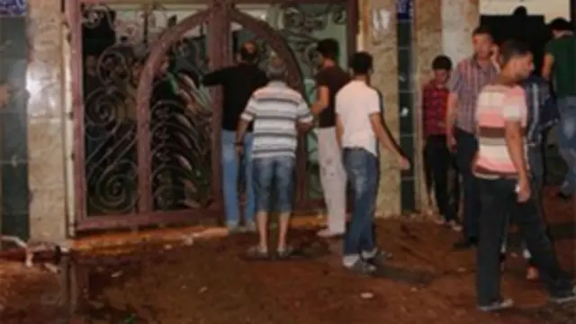 عراق میں سنی مسلک کا الزام ہے کہ نوری مالکی کی شیعہ حکومت انھیں نشانہ بنا رہی ہے