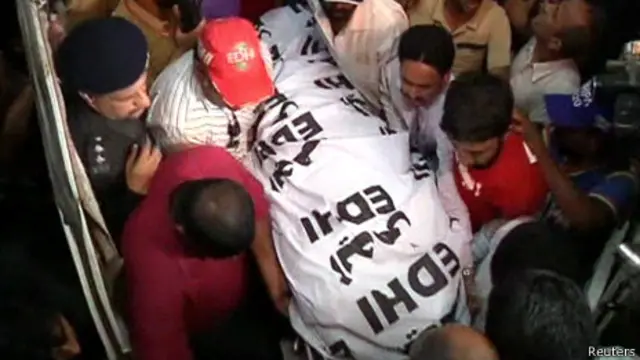 巴基斯坦资深女政客侯赛因遭击毙(18/5/2013)