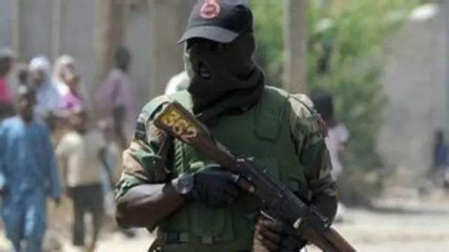 نائجیریا کی حکومت نے مئی میں تین شمال مشرقی ریاستوں میں اسلامی شدت پسندوں سے لڑائی کے لیے ہنگامی حالت نافذ کر دی تھی