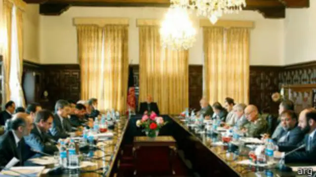 وزارت دفاع پیشنهاد خریداری پنج هواپیمای حملونقل نظامی را به شورای امنیت پیش کرده است