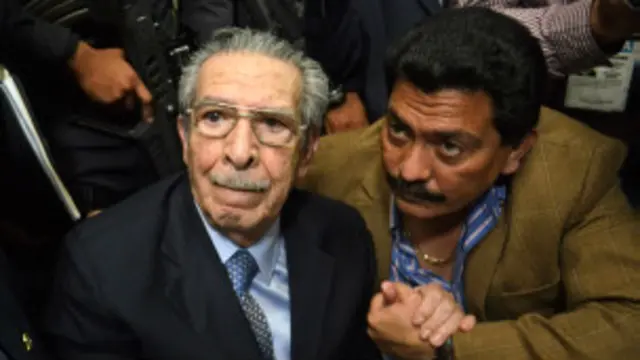 Efraín Ríos Montt y Francisco García Gudiel