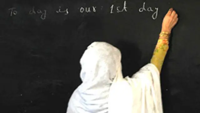 Қизларнинг ўқишини тақиқлаган Толибоннинг айрим вакиллари бугун қизлар учун мактаблар очишмоқда