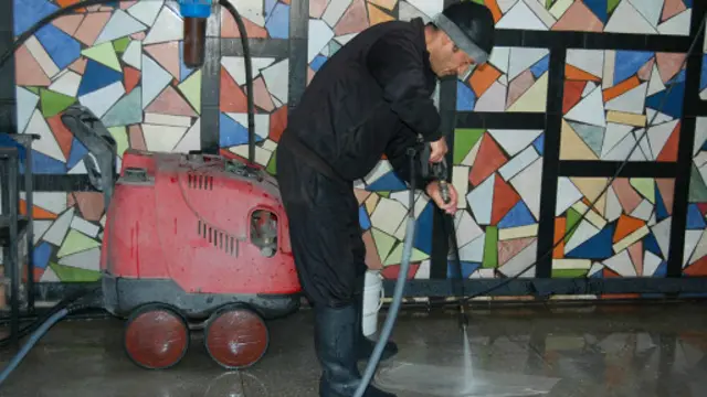 "Дангасаларни" нима учун ватанга қайтаришмоқчи?