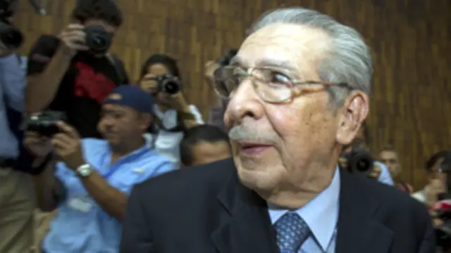 حكم على ريوس مونت بالسجن 80 عاما