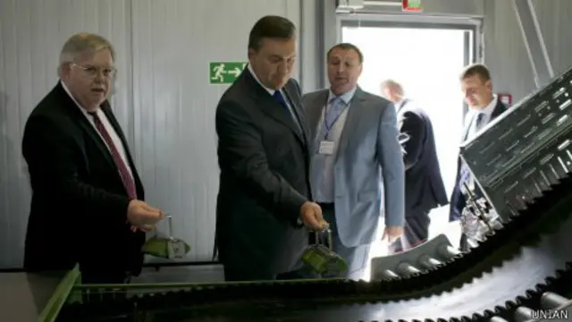 Президент Янукович и посол Теффт на Днепропетровщине 21 мая