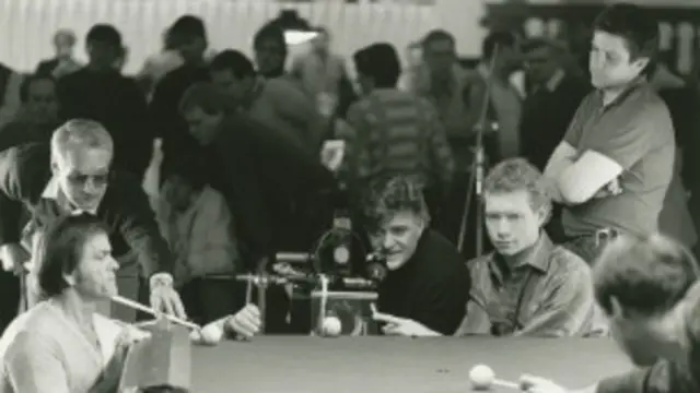 نمایی از فیلم 'رنگ پول'