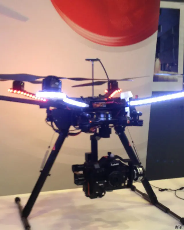 كاميرا طائرة