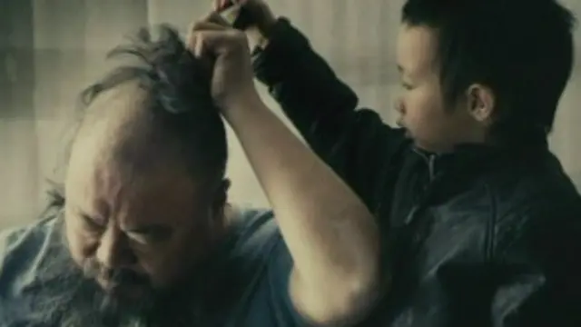 Canção relata os dias em que artista esteve preso