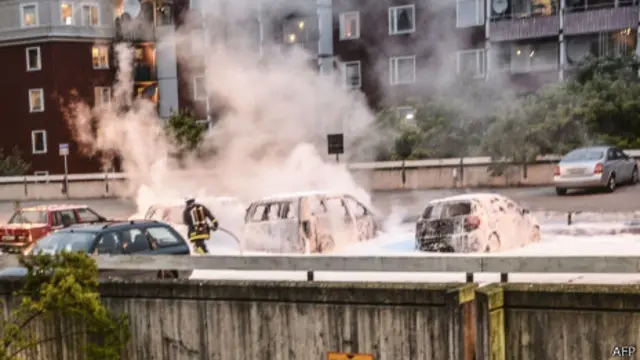 Сожженные автомобили в Стокгольме