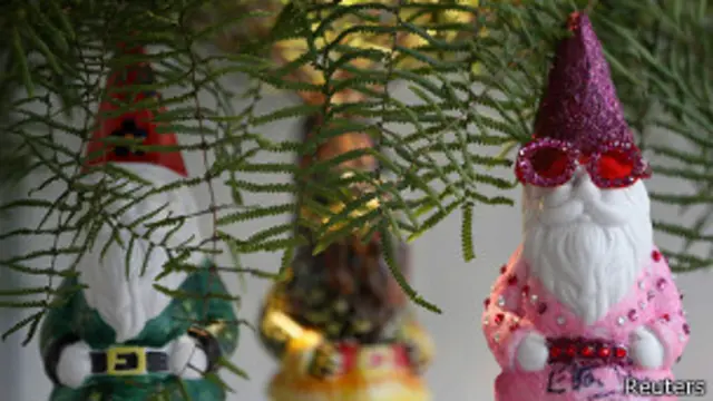 Gnomes in Chelsea Flower Show, Reuters