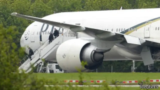 Avião paquistanês interceptado / Reuters