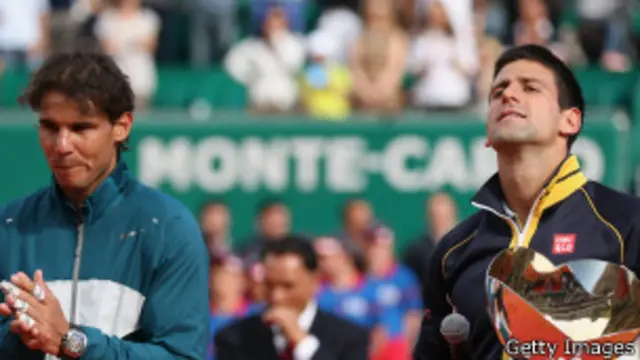 من المتوقع أن يلتقي نادال مع ديوكوفيتش في دور الأربعة. 