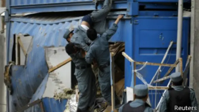 دفتر سازمان بینالمللی مهاجرت در کابل گفتهاست که تغییر موقعیت میدهد