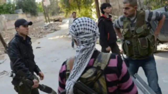 شام میں مبینہ طور پر دونوں طرف سے غیرملکی جنگ جو لڑ رہے ہیں