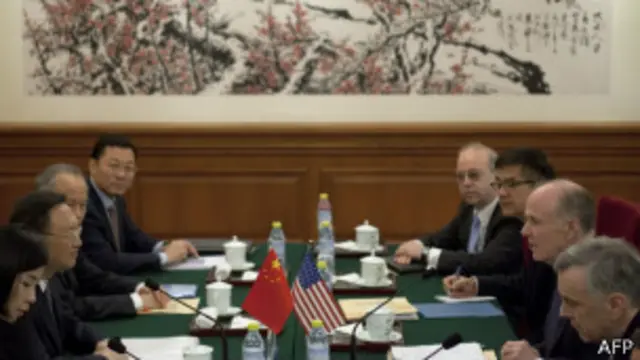 杨洁篪与多尼伦在北京会晤