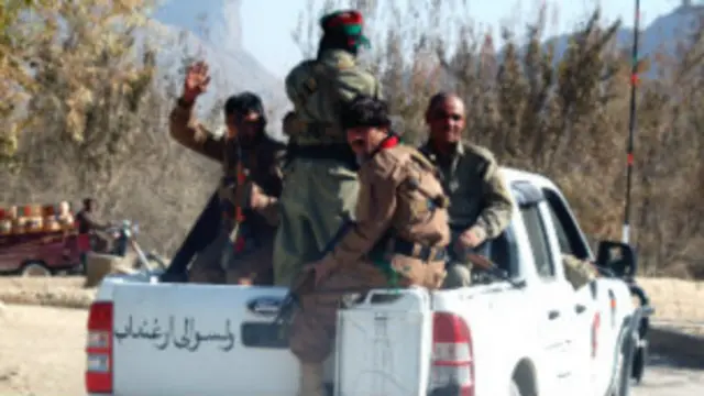 چارواکې وایي، برید کوونکي له برید وروسته وسلې او یورنجر ګاډی له ځان سره وړي.