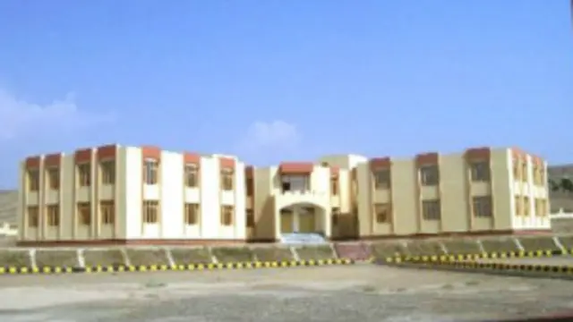 د خوست د ډيزلې برېښنا اداره وايي چې تر شپږو مياشتو نه شي کولى چى شيخ زايد پوهنتون ته برېښنا ورکړي.