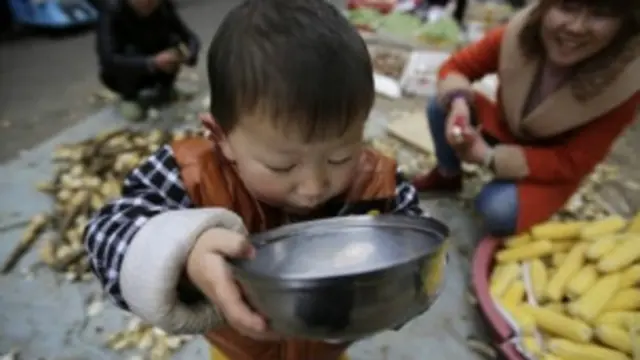 "أنقذوا الأطفال" قالت إن سوء التغذية من أسباب الأمية في الدول النامية.