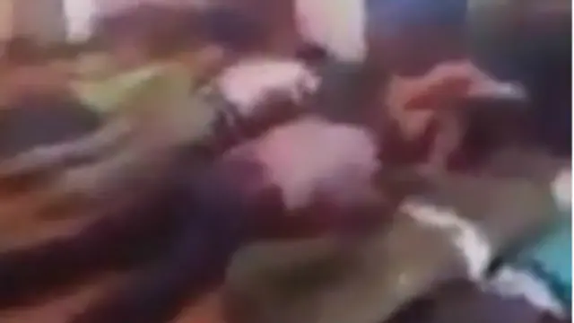 Corpos enfileirados em aparente massacre na Síria