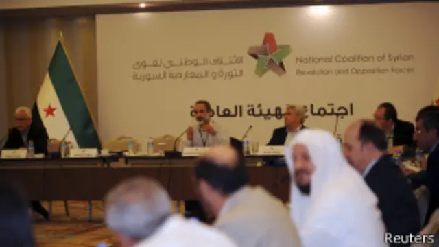 بدأ اجتماع المعارضة السورية في اسطنبول قبل أسبوع.