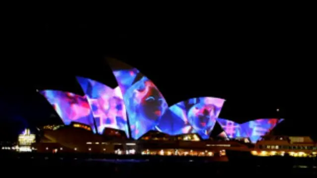 Operablazer casa de apostasSydney. BBC